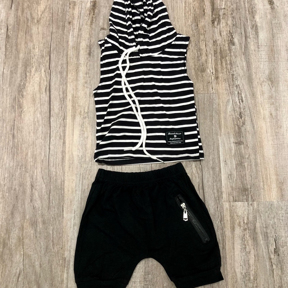 Black Shorts With Zipper & White/Black Striped Hooded Tank Top Size 80 16.5-21lb